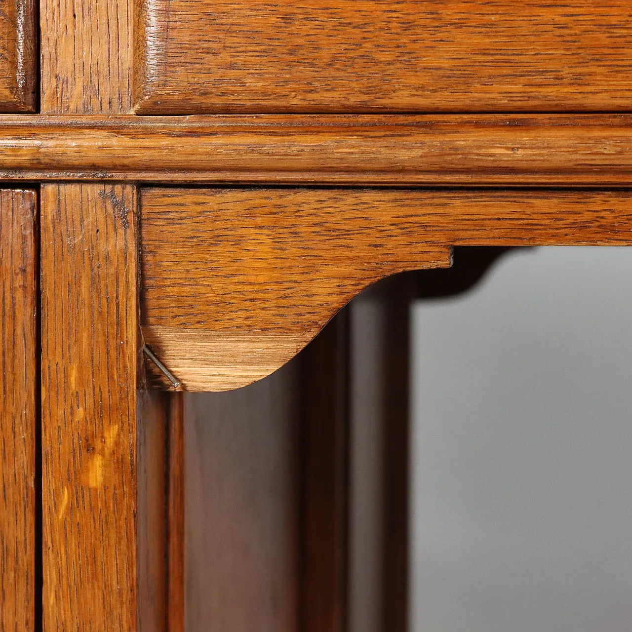 Oak desk with black leather insert, 19th century 7