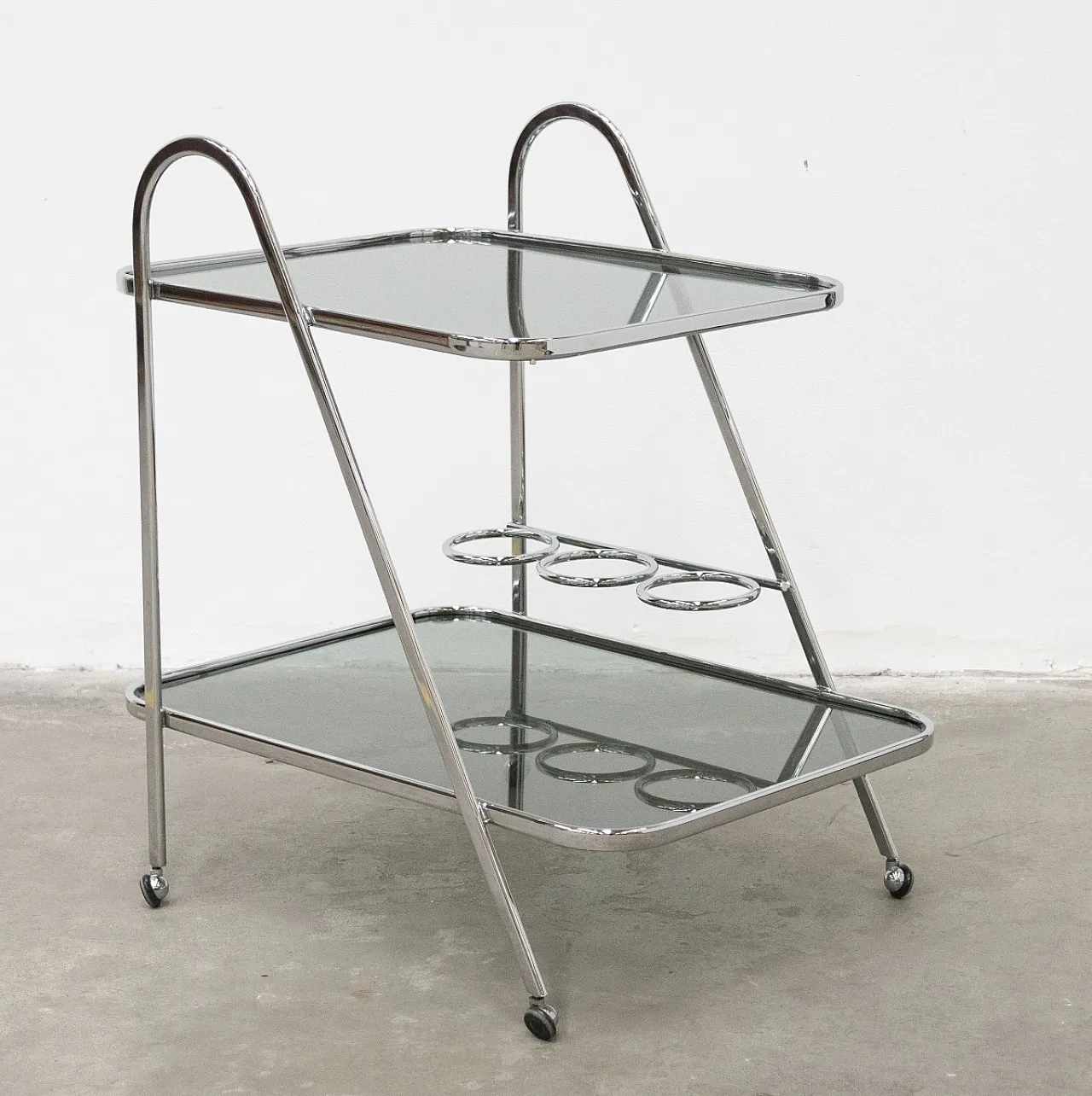 Chrome-plated steel and glass cart, 1970s 2
