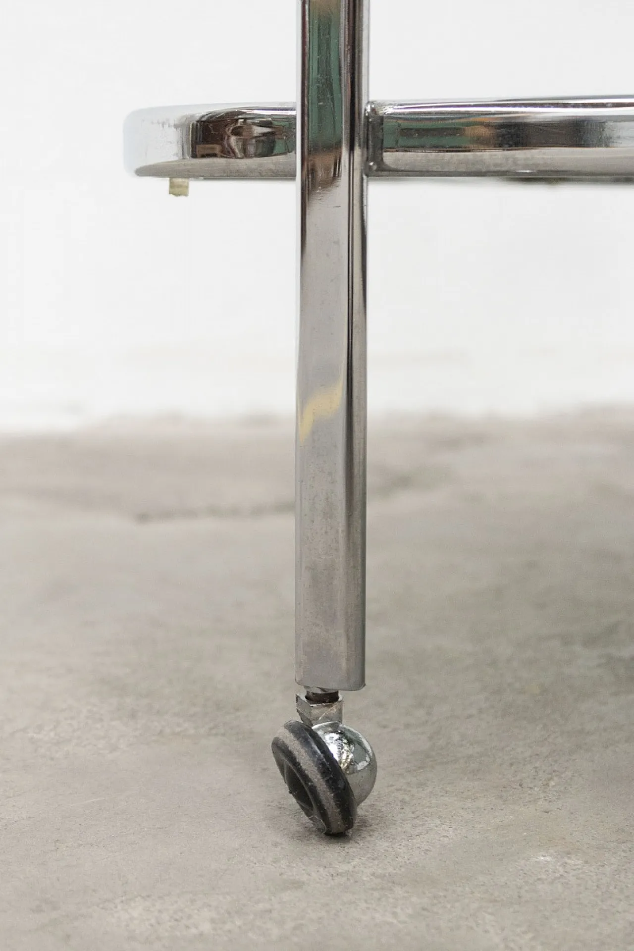 Chrome-plated steel and glass cart, 1970s 9