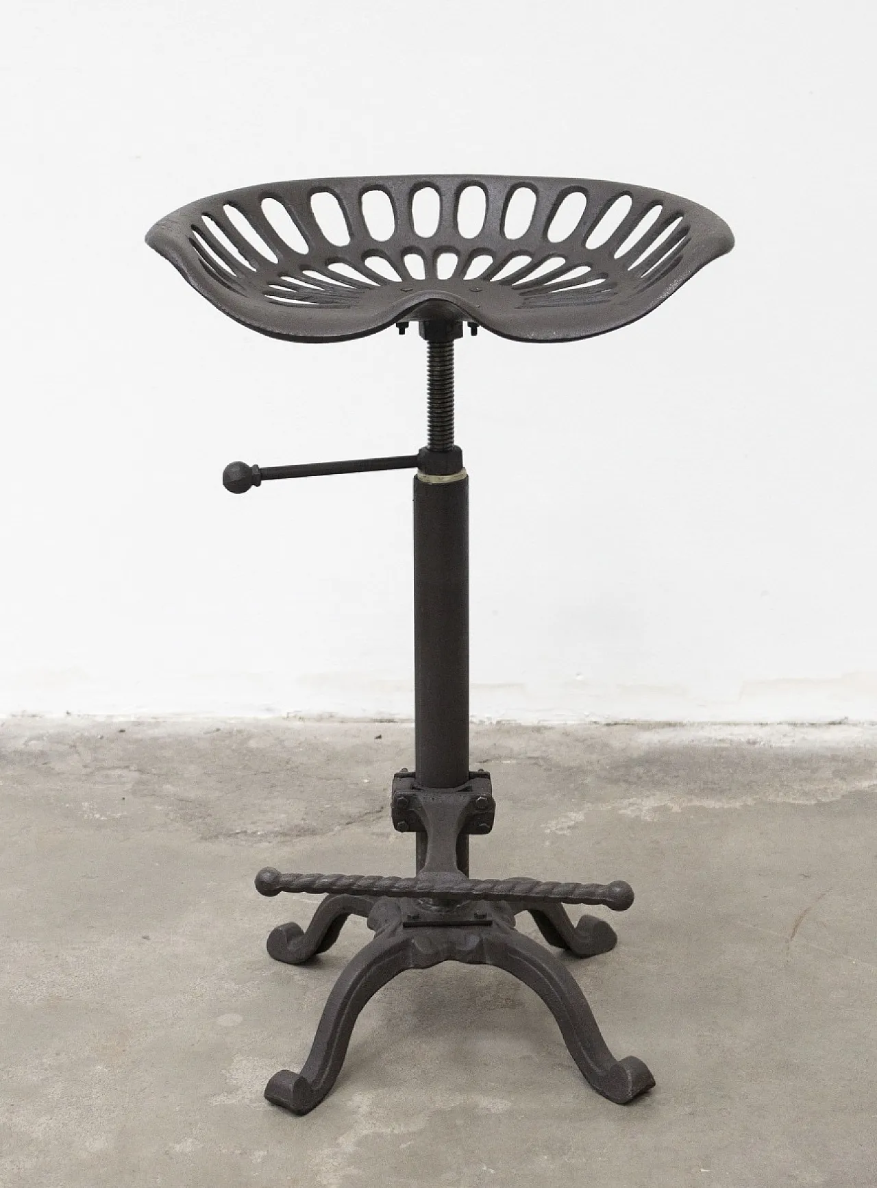 Tractor-Seat Industrial stool, 20th century 2
