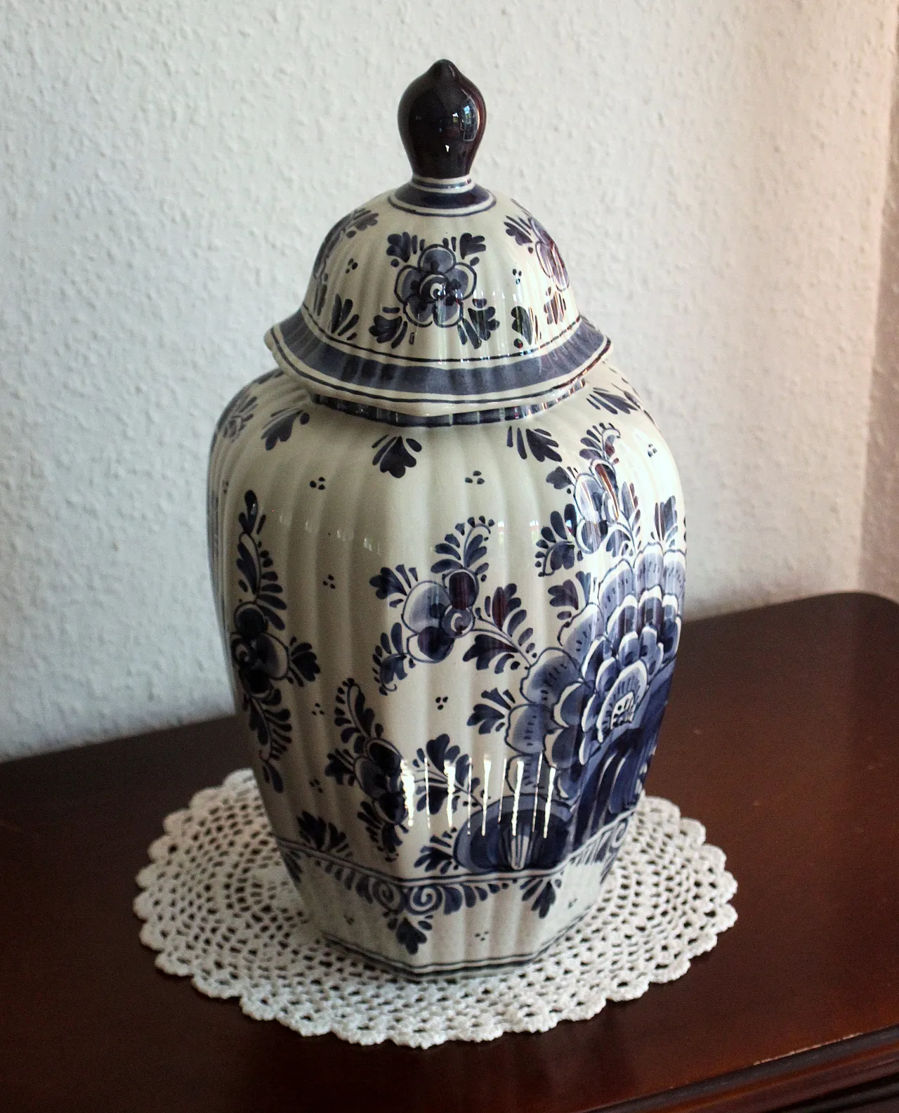Delft Porcelain Vase With Lid, Handpainted, 70s 6