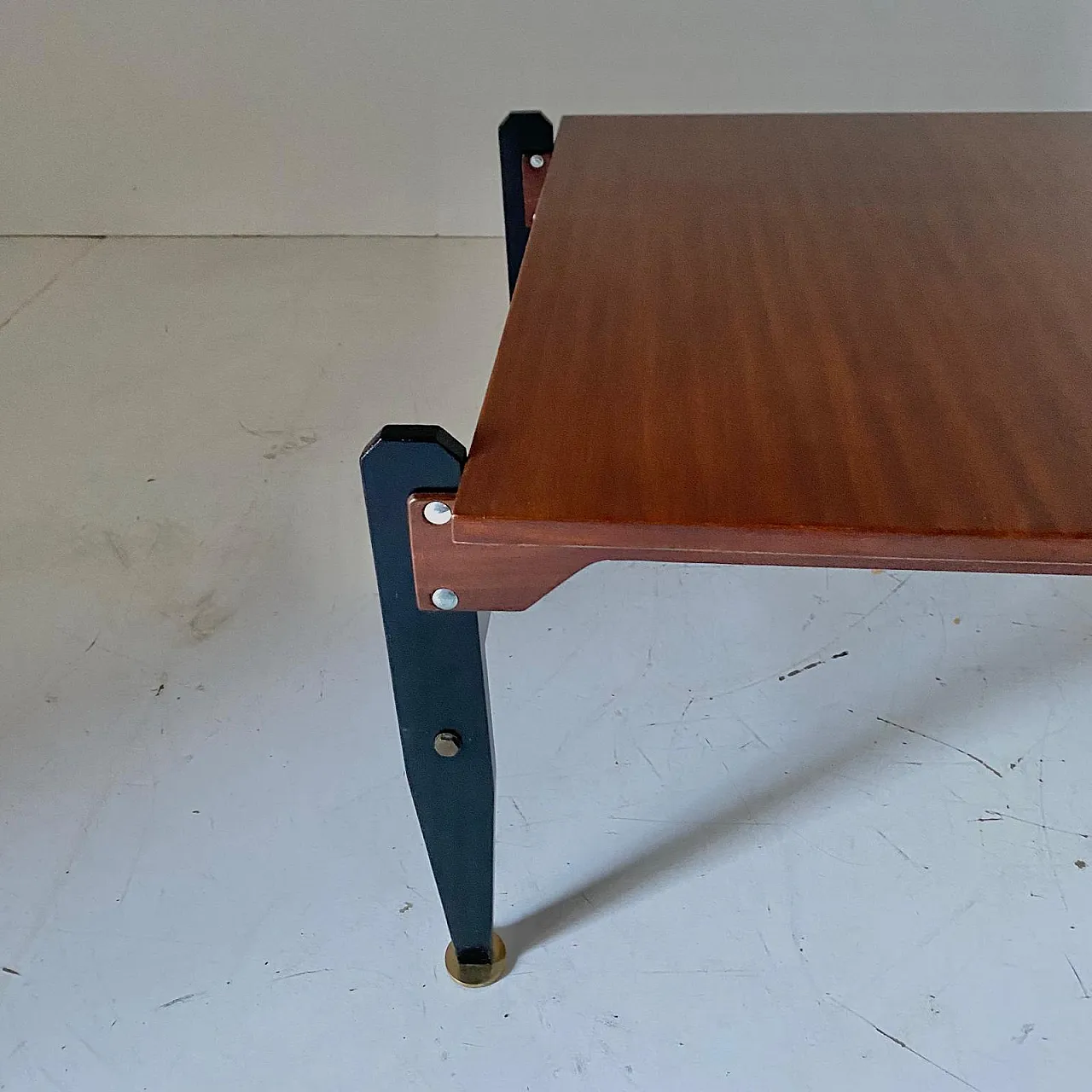 Tavolino in stile scandinavo con top in Mogano, anni '50 9