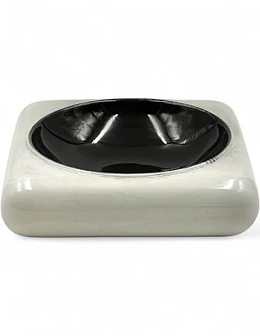 Space Age black and white ceramic pocket emptier 1980