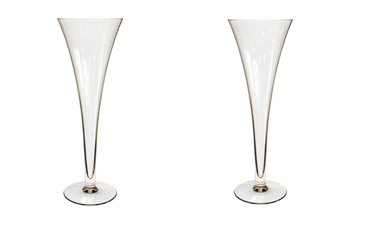 Pair of Veuve Clicquot La Grande Dame Champagne Glasses, 2000s 3
