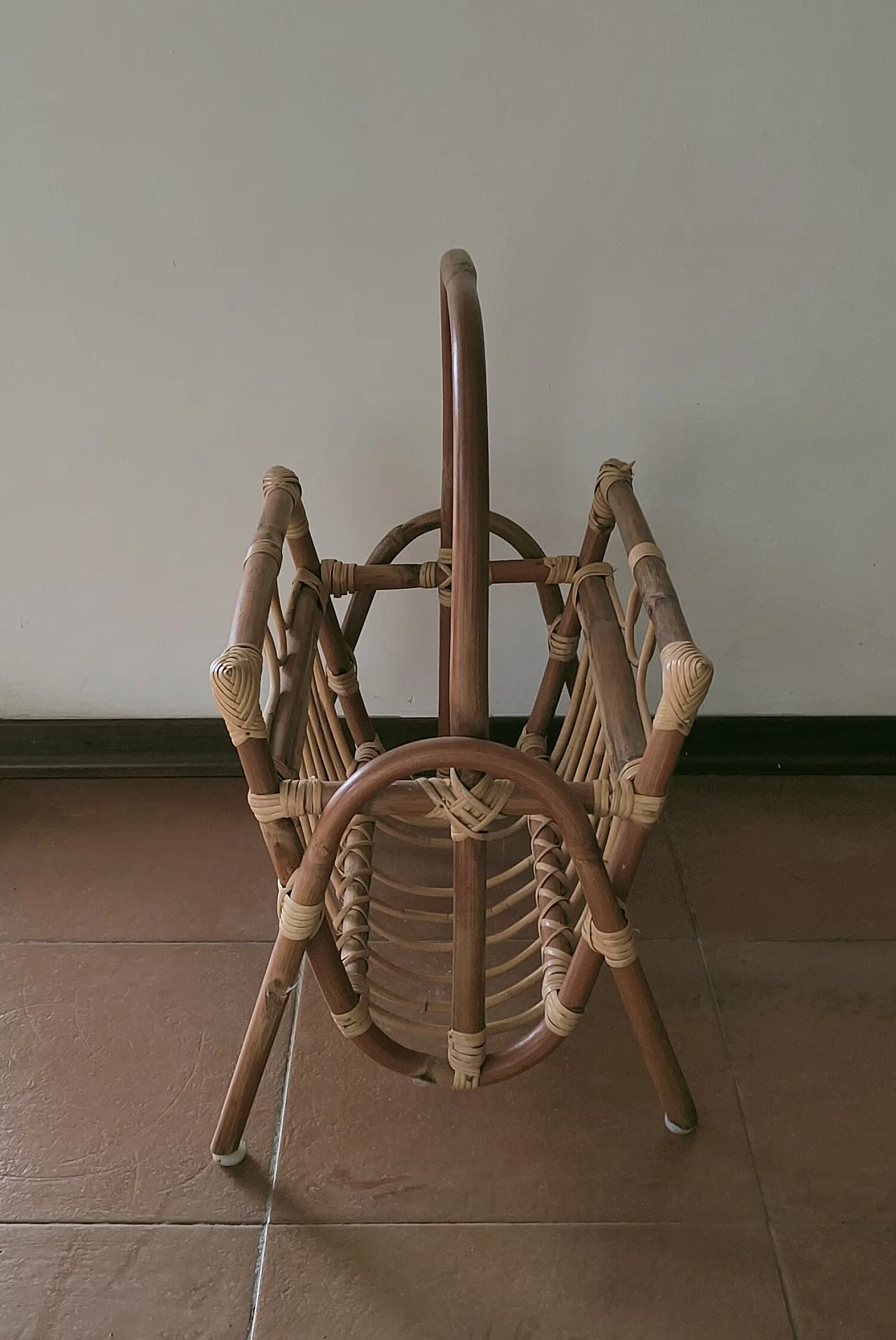 Bamboo and rattan magazine rack, 70s 2