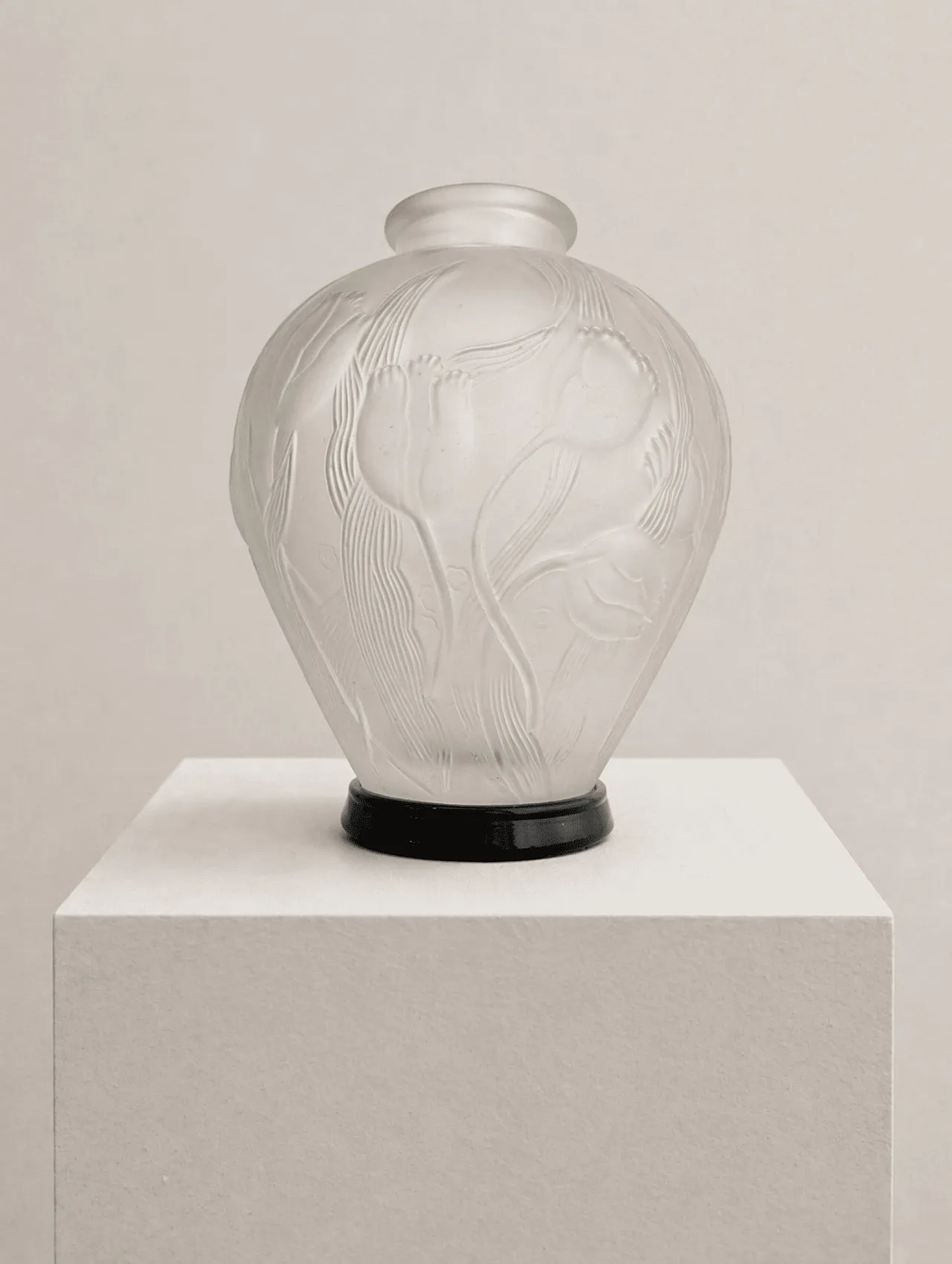 Vaso francese anni ’60 in vetro stile Lalique 4