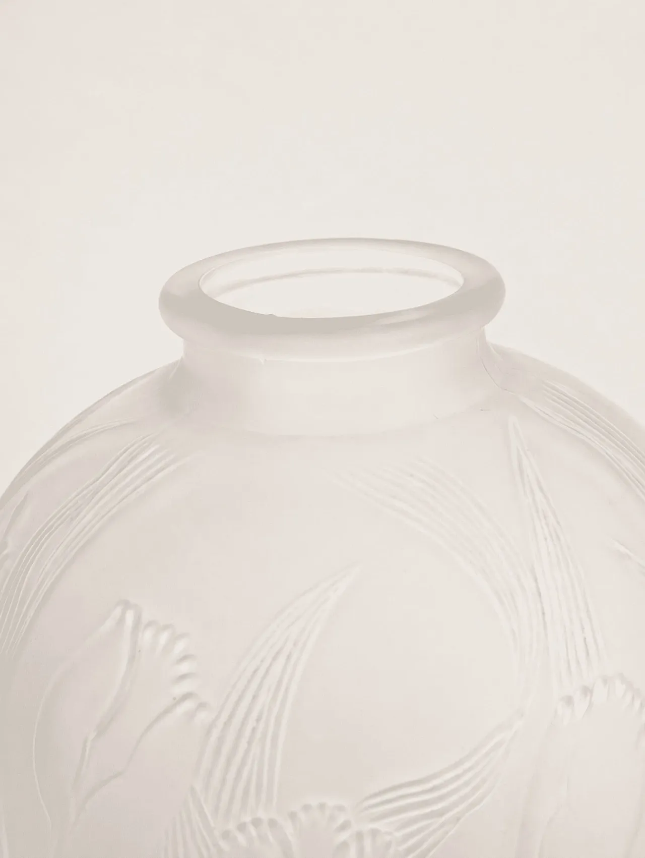 Vaso francese anni ’60 in vetro stile Lalique 6