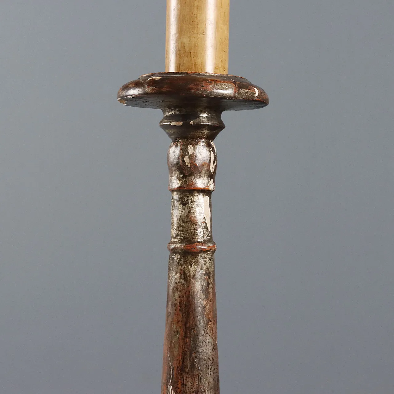 Torchere in turned wood and leaf carvings, 19th century 5