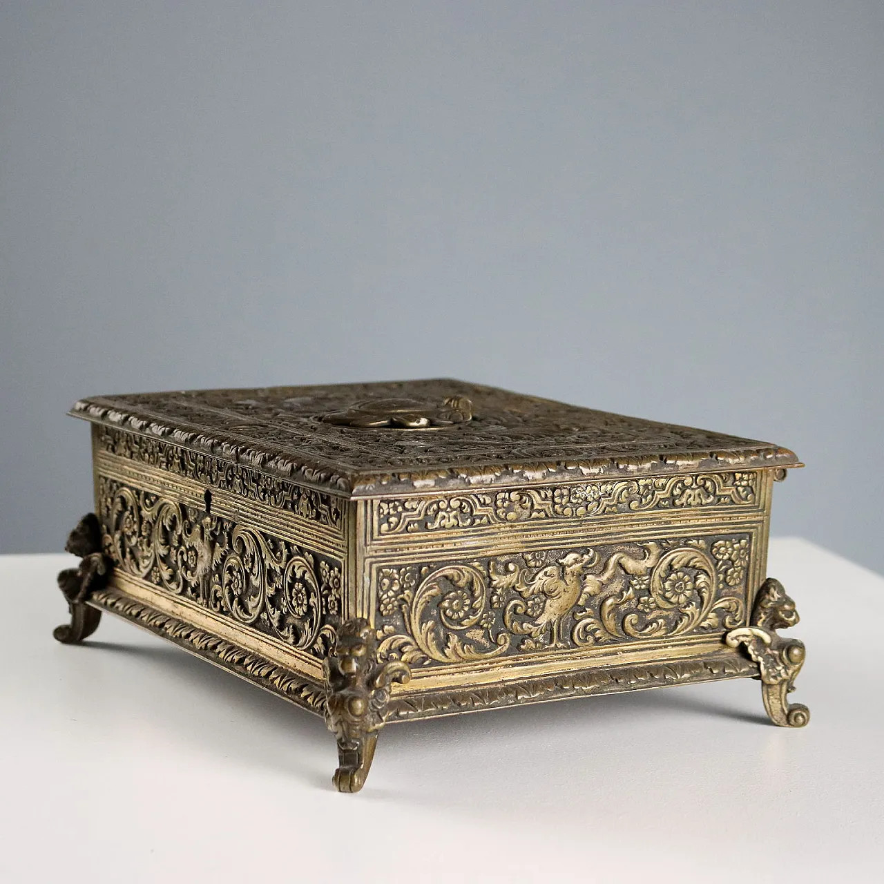 Chiseled bronze casket, 20th century 6