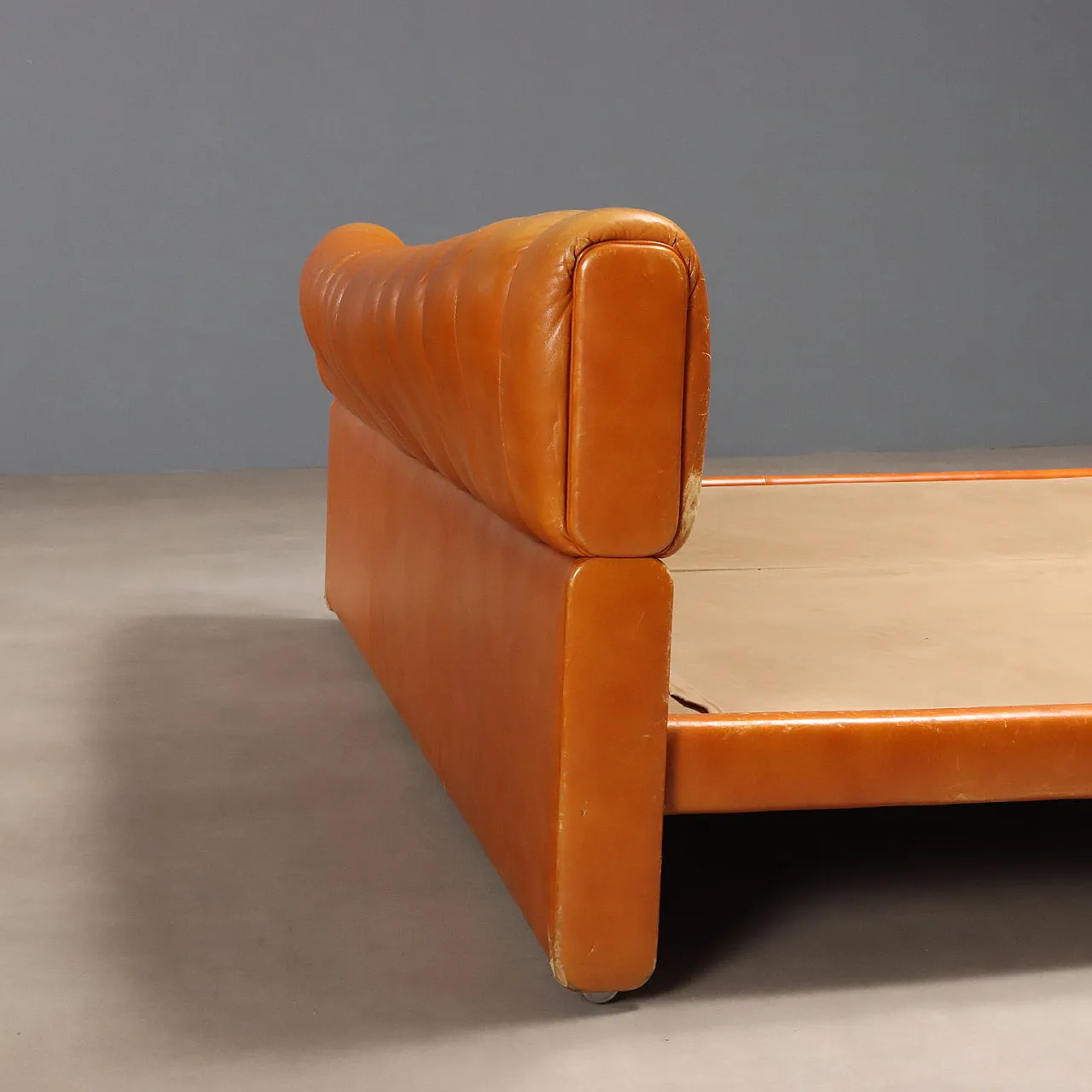 Luigi Massoni bed for Poltrona Frau, 20th century 7