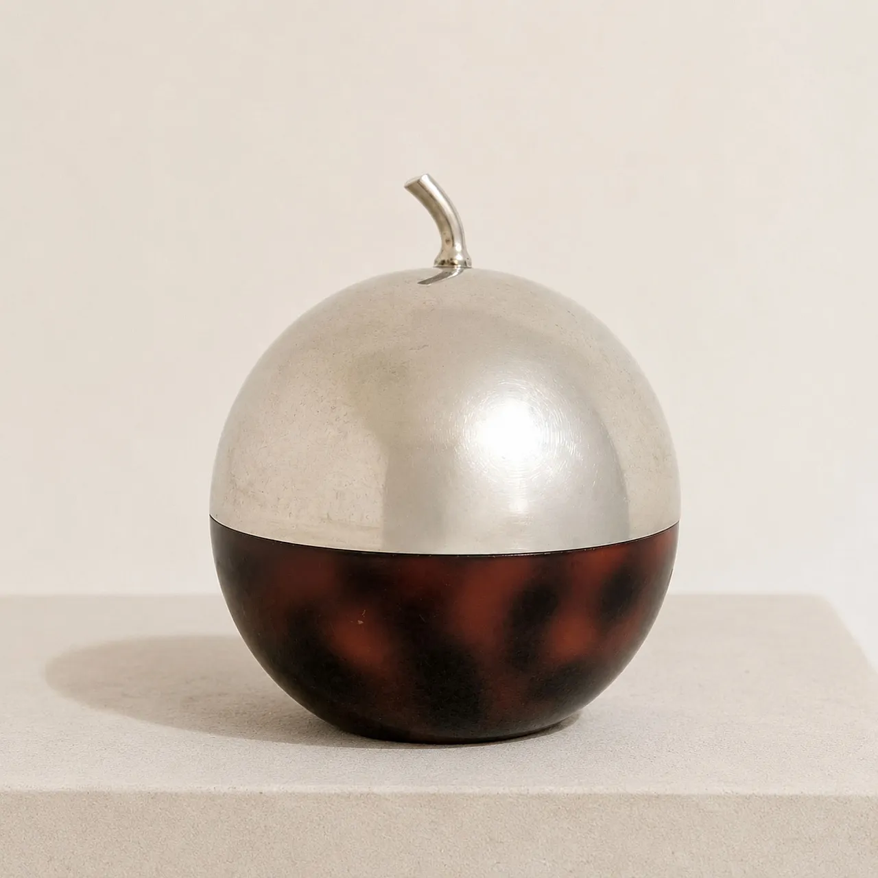 French ice bucket in metal and Bakelite, 1970s 3