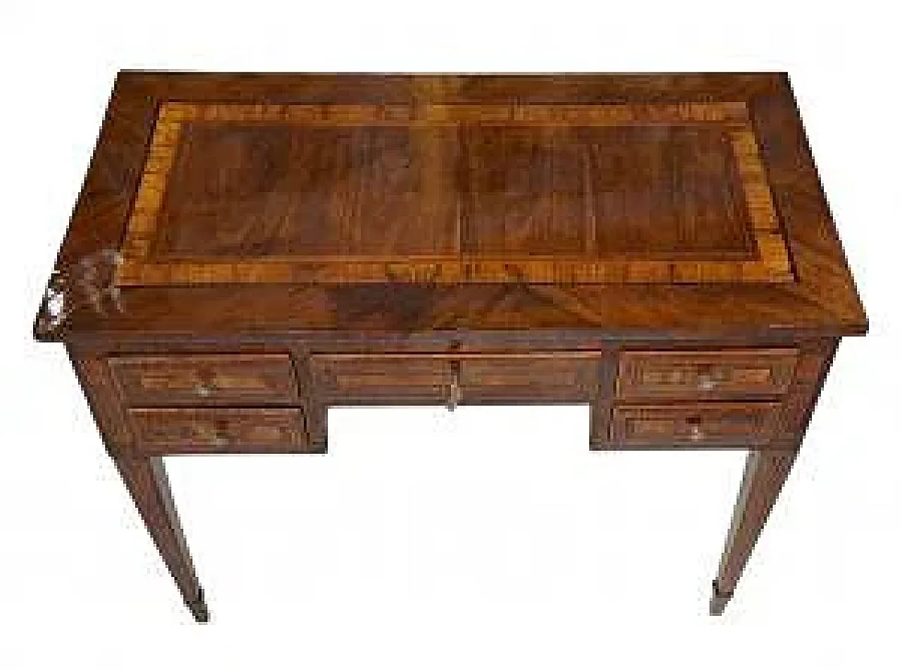 Scrittoio da centro in stile Luigi XVI lastronato in noce, '700 6