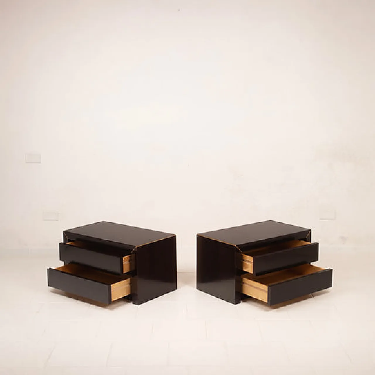 Pair of rosewood and brass bedside tables for Fratelli Turri, 1970s 3