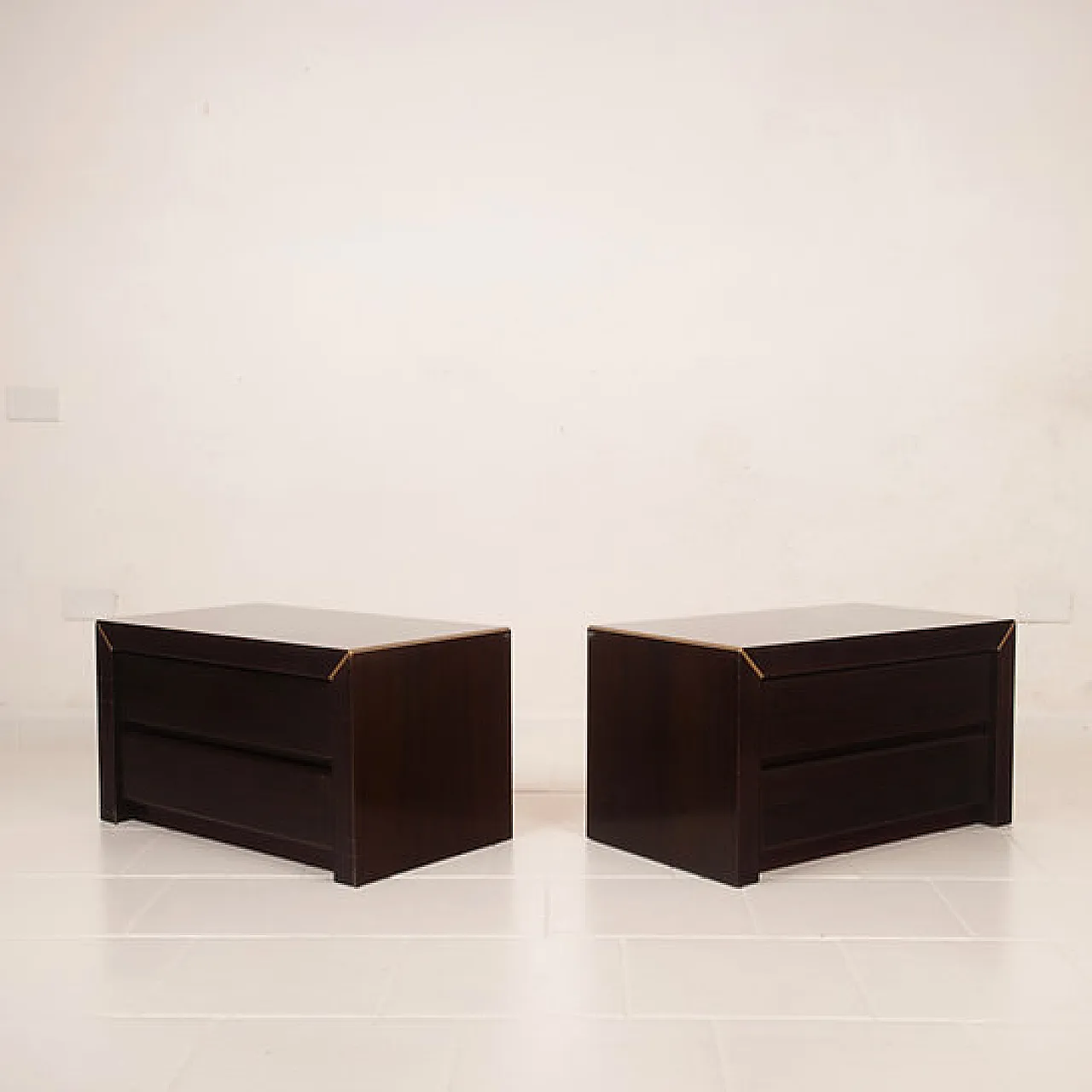 Pair of rosewood and brass bedside tables for Fratelli Turri, 1970s 4