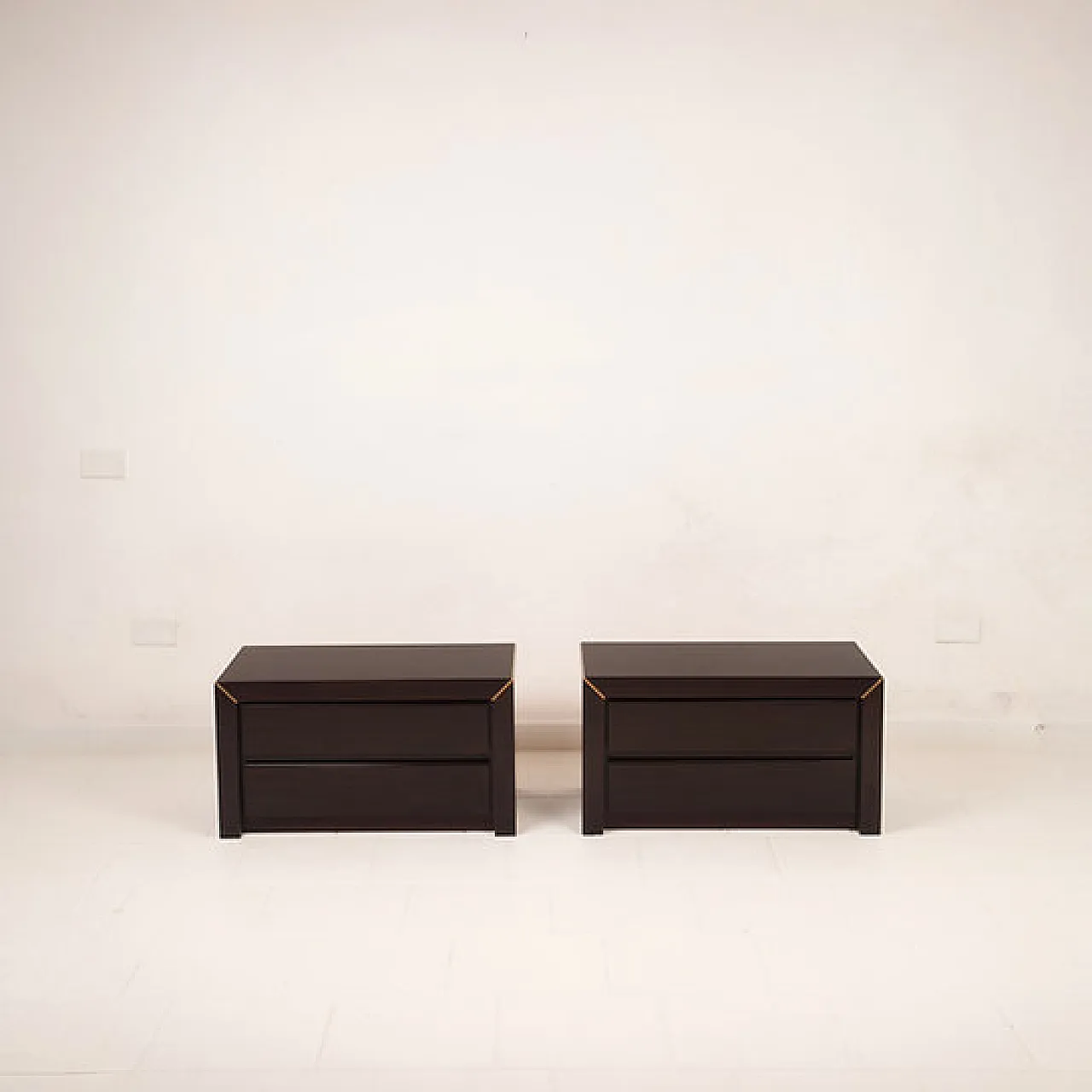 Pair of rosewood and brass bedside tables for Fratelli Turri, 1970s 6