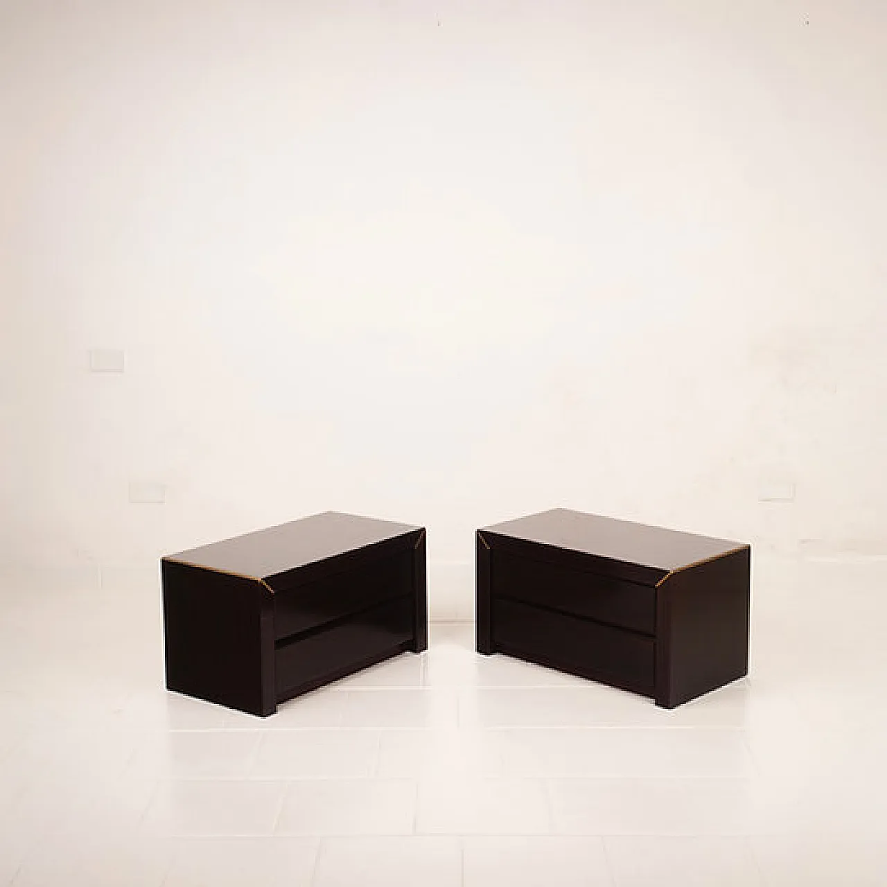 Pair of rosewood and brass bedside tables for Fratelli Turri, 1970s 13