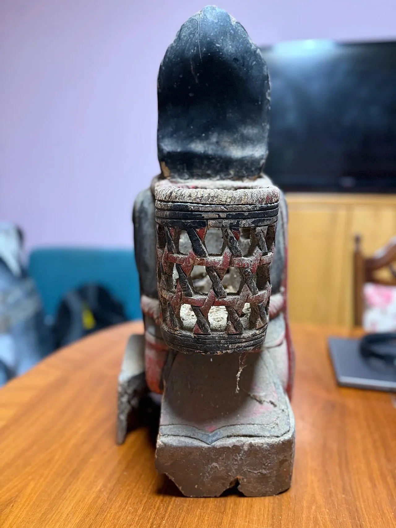 Figura seduta egiziana in legno policromo, '600 6