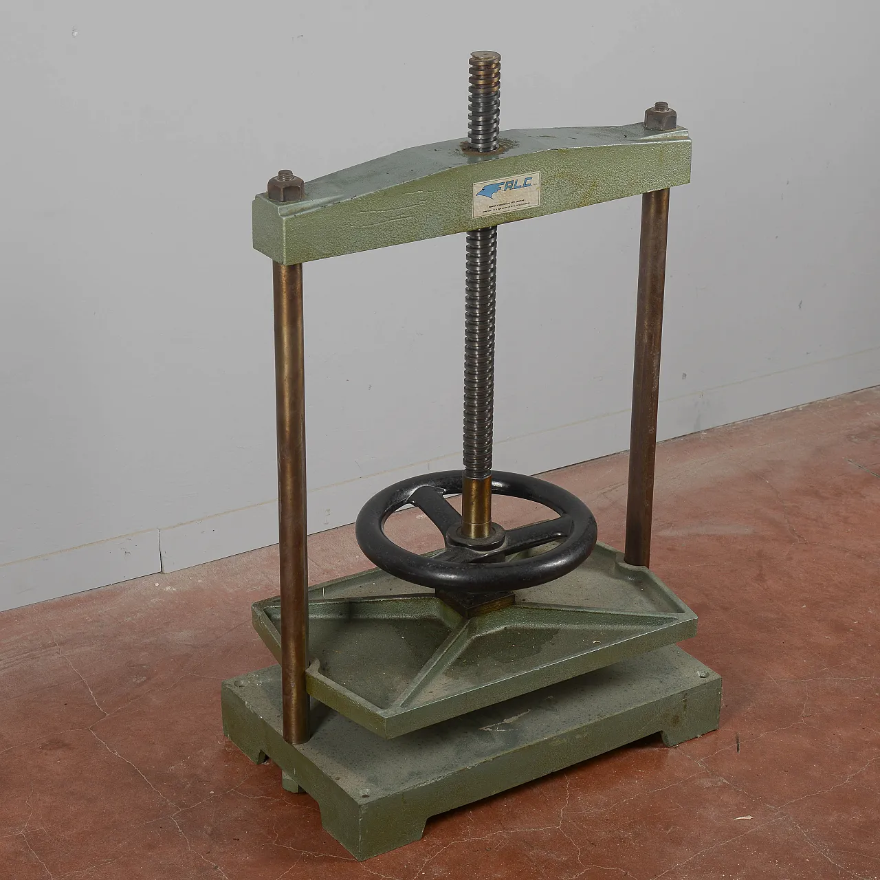 Professional impact press, 20th century 2
