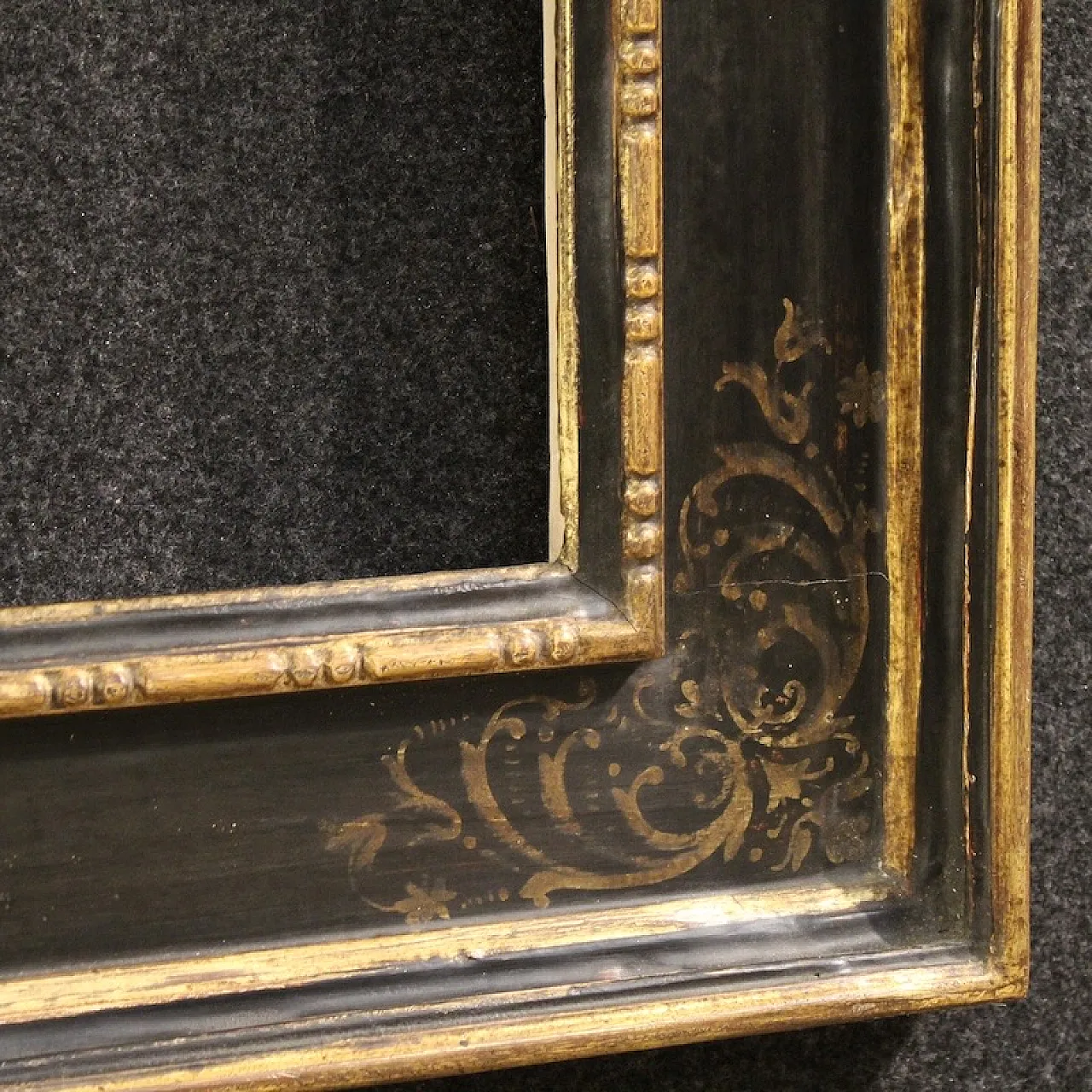 Tuscan lacquered, painted and gilded frame, 20th century 3