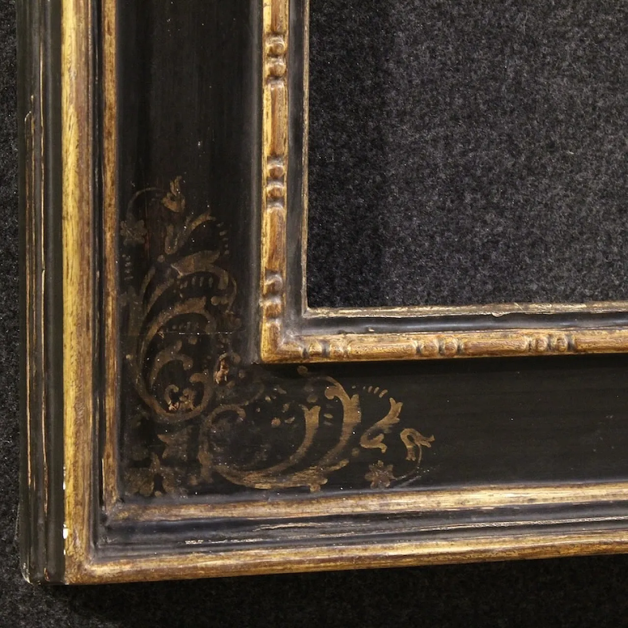 Tuscan lacquered, painted and gilded frame, 20th century 13