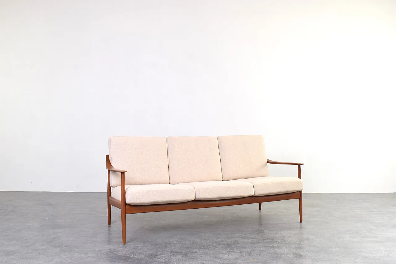 Teak Antimott sofa by Knoll, 1960s 1