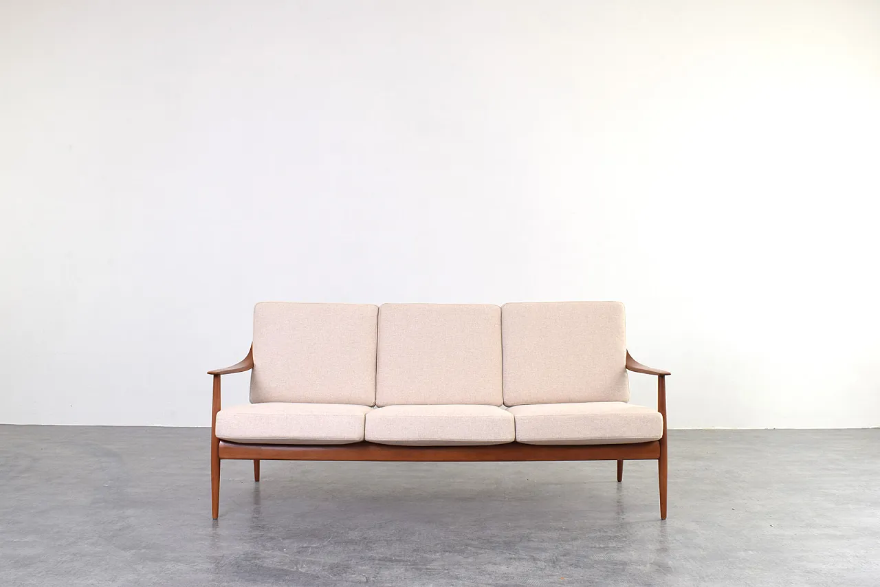 Teak Antimott sofa by Knoll, 1960s 3