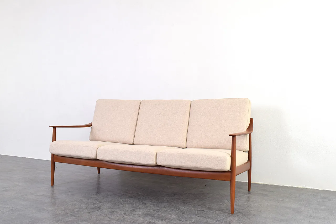 Teak Antimott sofa by Knoll, 1960s 10