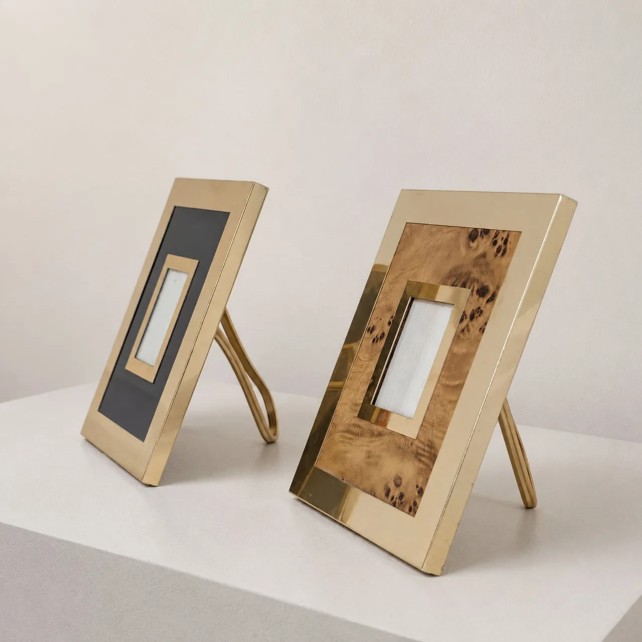 Pair of Willy Rizzo style photo frames in briar and brass, 1970s 3