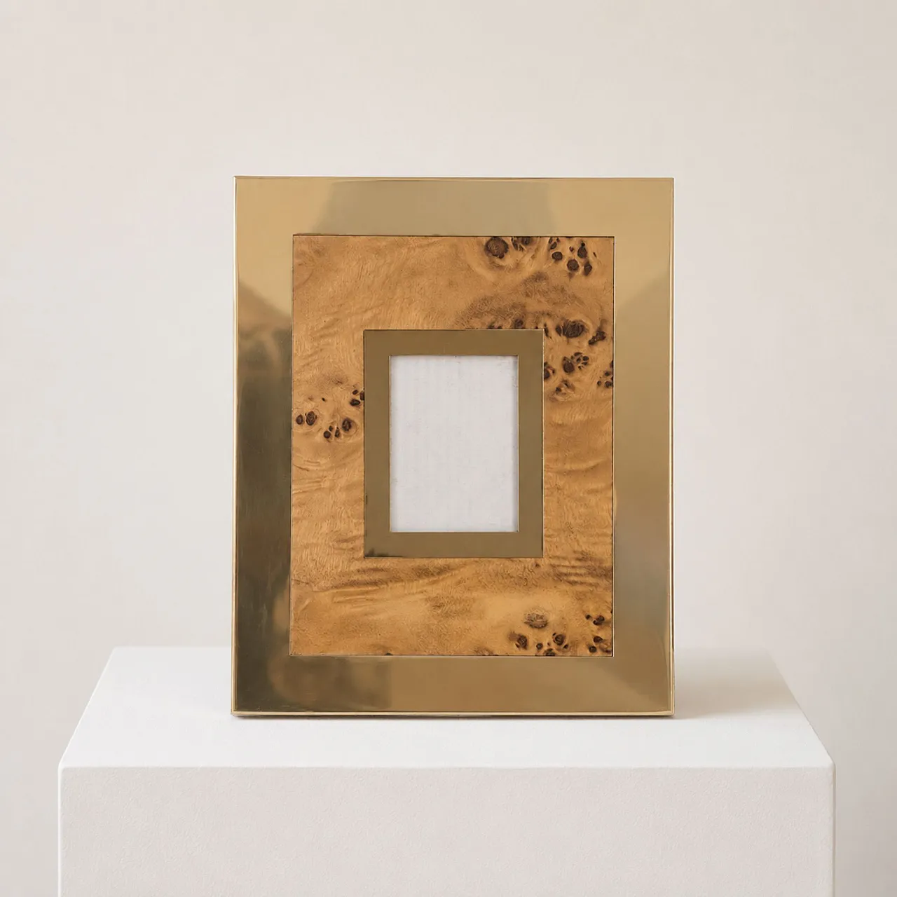 Pair of Willy Rizzo style photo frames in briar and brass, 1970s 8