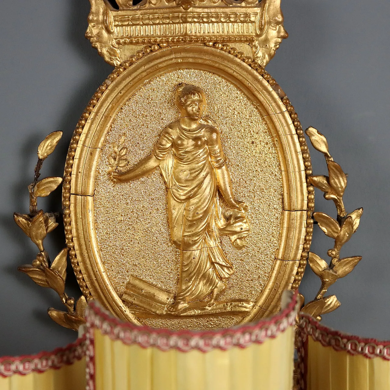 Pair of appliques in gilded wood, iron and pastille, 19th century 4