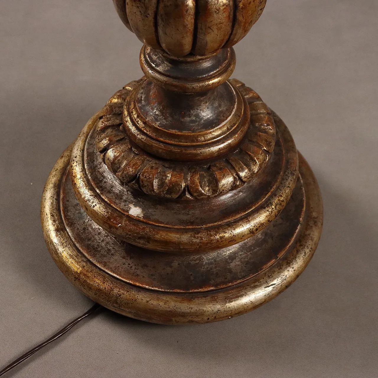 Torchere in turned and carved wood, 20th century 9