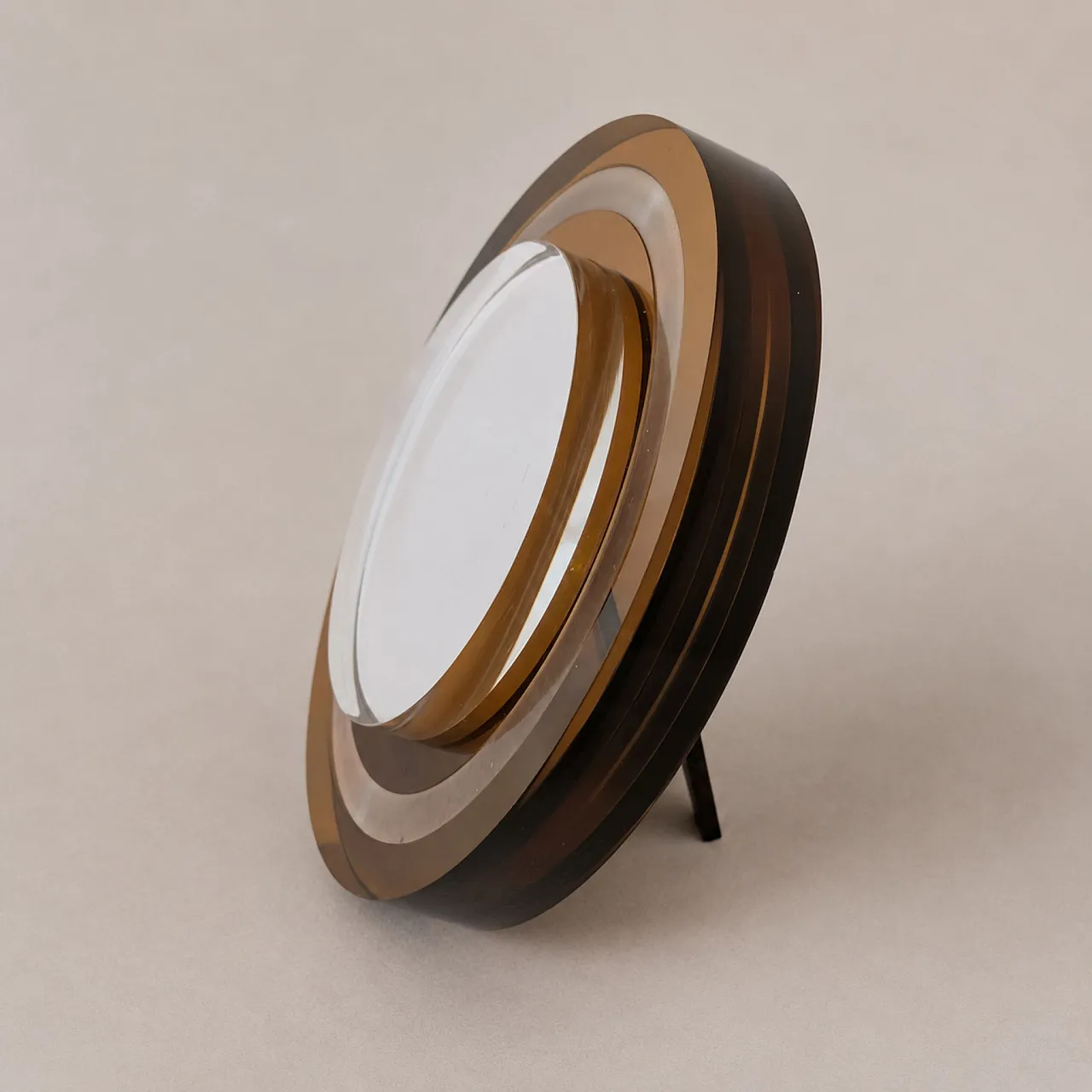Round Italian 1970s photo frame in amber and silver lucite 2