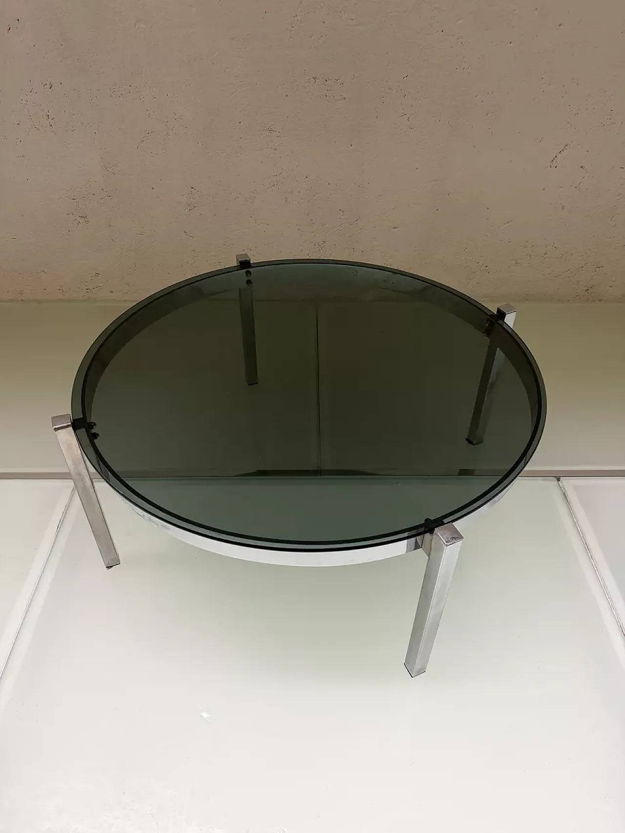 Round metal and glass coffee table, 20th century 3