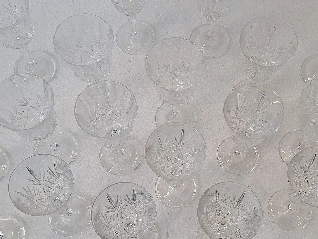 20 Hand-Cut Crystal Goblets, 1985 3