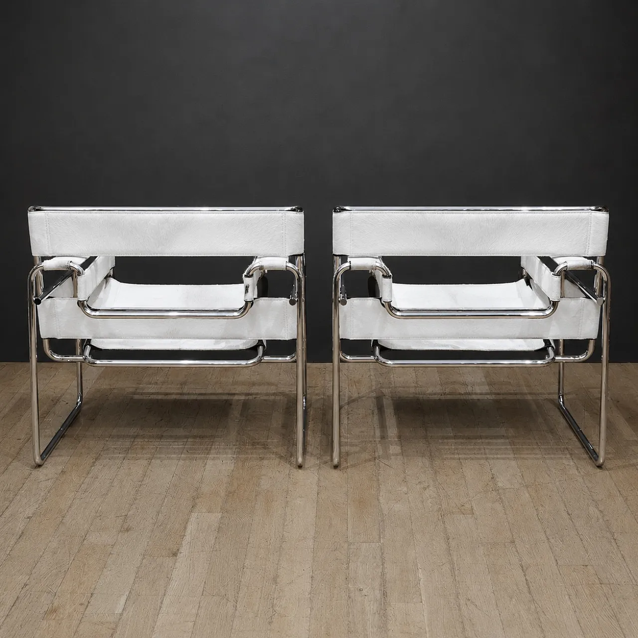 Coppia di poltrone B3 Wassilly di Knoll Studio in cuoio e  pelo, 2000 6