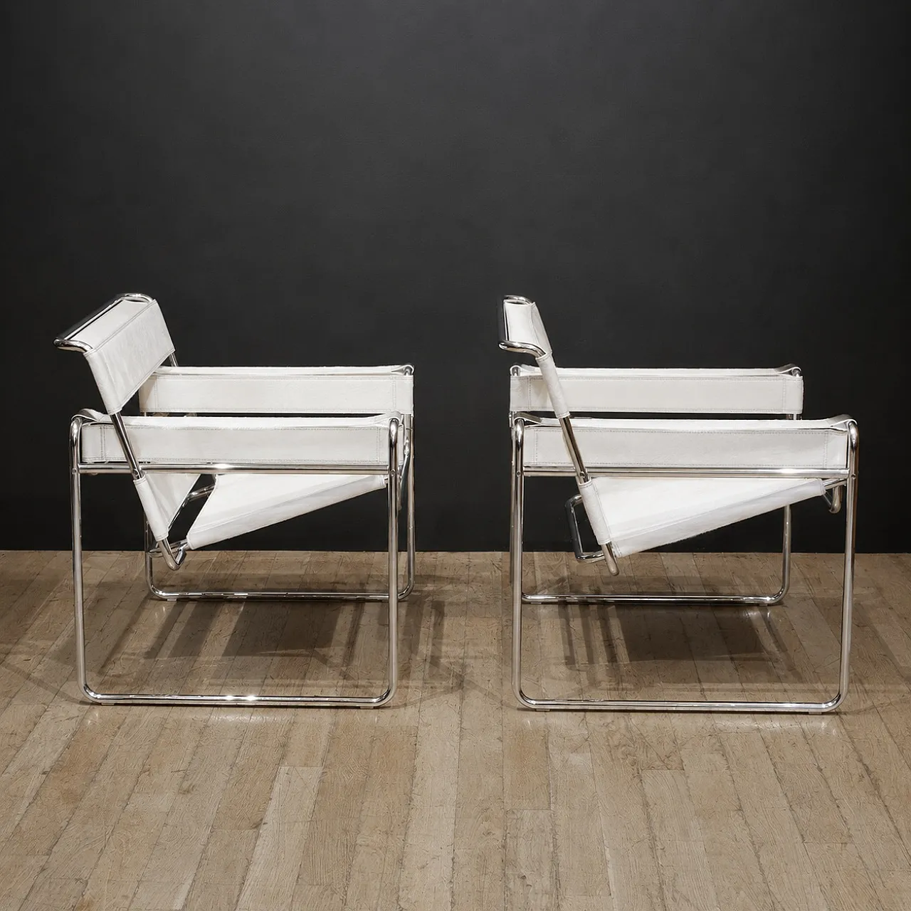 Coppia di poltrone B3 Wassilly di Knoll Studio in cuoio e  pelo, 2000 7