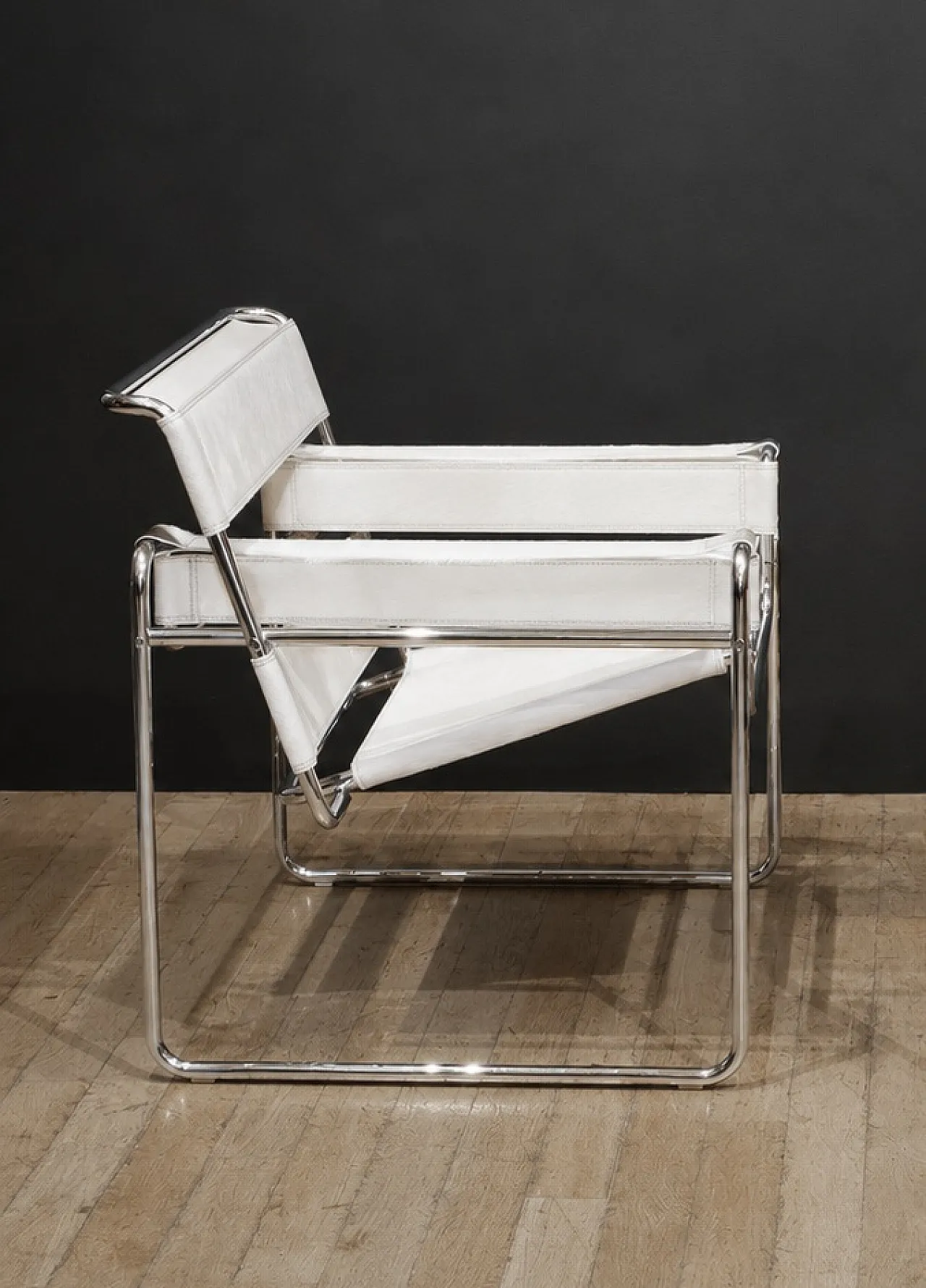 Coppia di poltrone B3 Wassilly di Knoll Studio in cuoio e  pelo, 2000 13