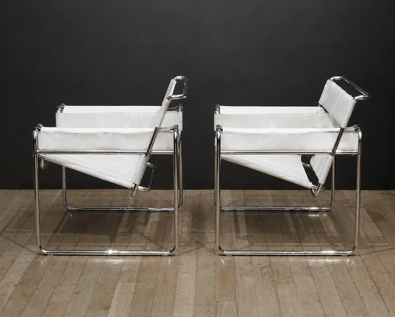 Coppia di poltrone B3 Wassilly di Knoll Studio in cuoio e  pelo, 2000 14