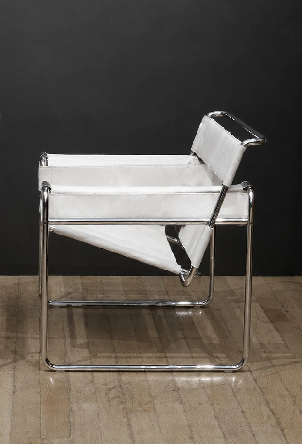 Coppia di poltrone B3 Wassilly di Knoll Studio in cuoio e  pelo, 2000 18