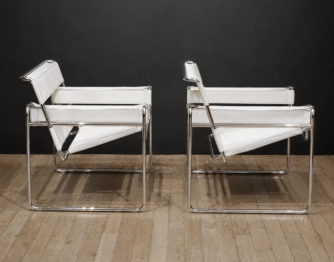 Coppia di poltrone B3 Wassilly di Knoll Studio in cuoio e  pelo, 2000 21