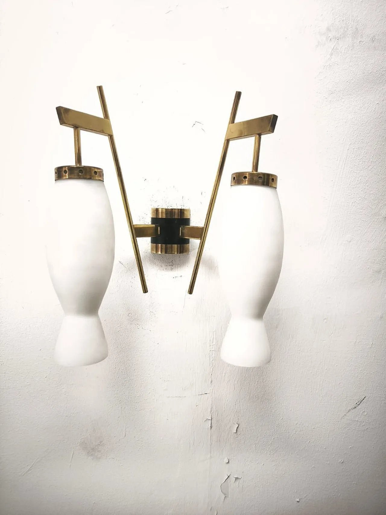 Brass wall lamp with double opal glass light, 1960s 9