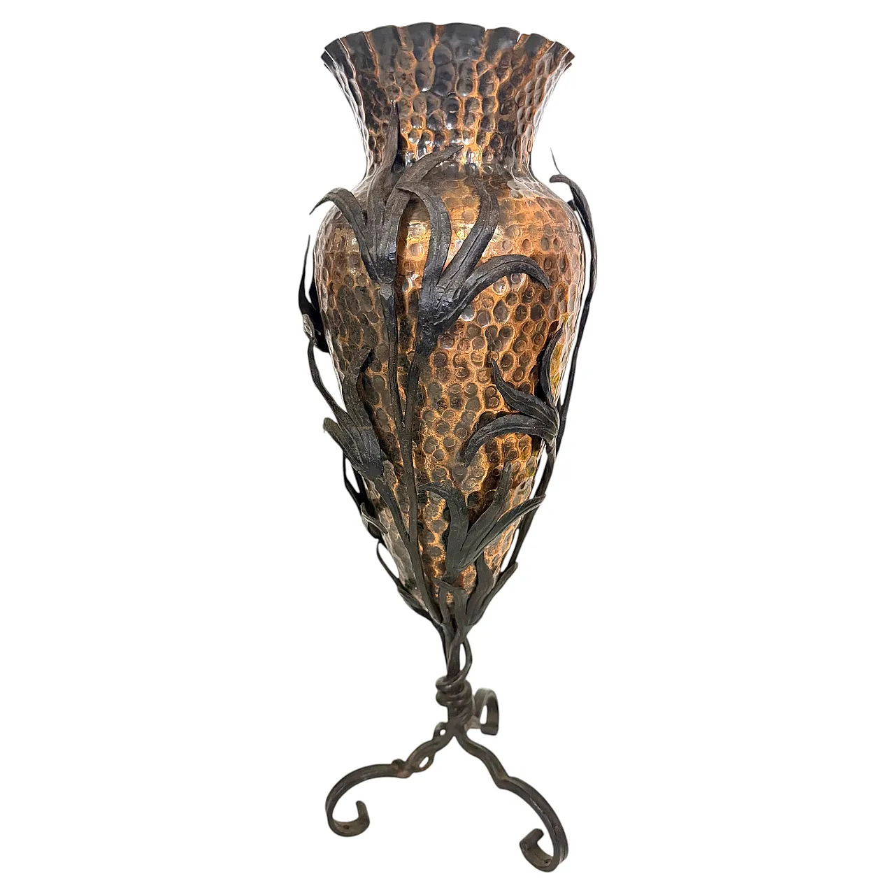 Vaso in rame con serpente e foglie in ferro battuto, '900 1