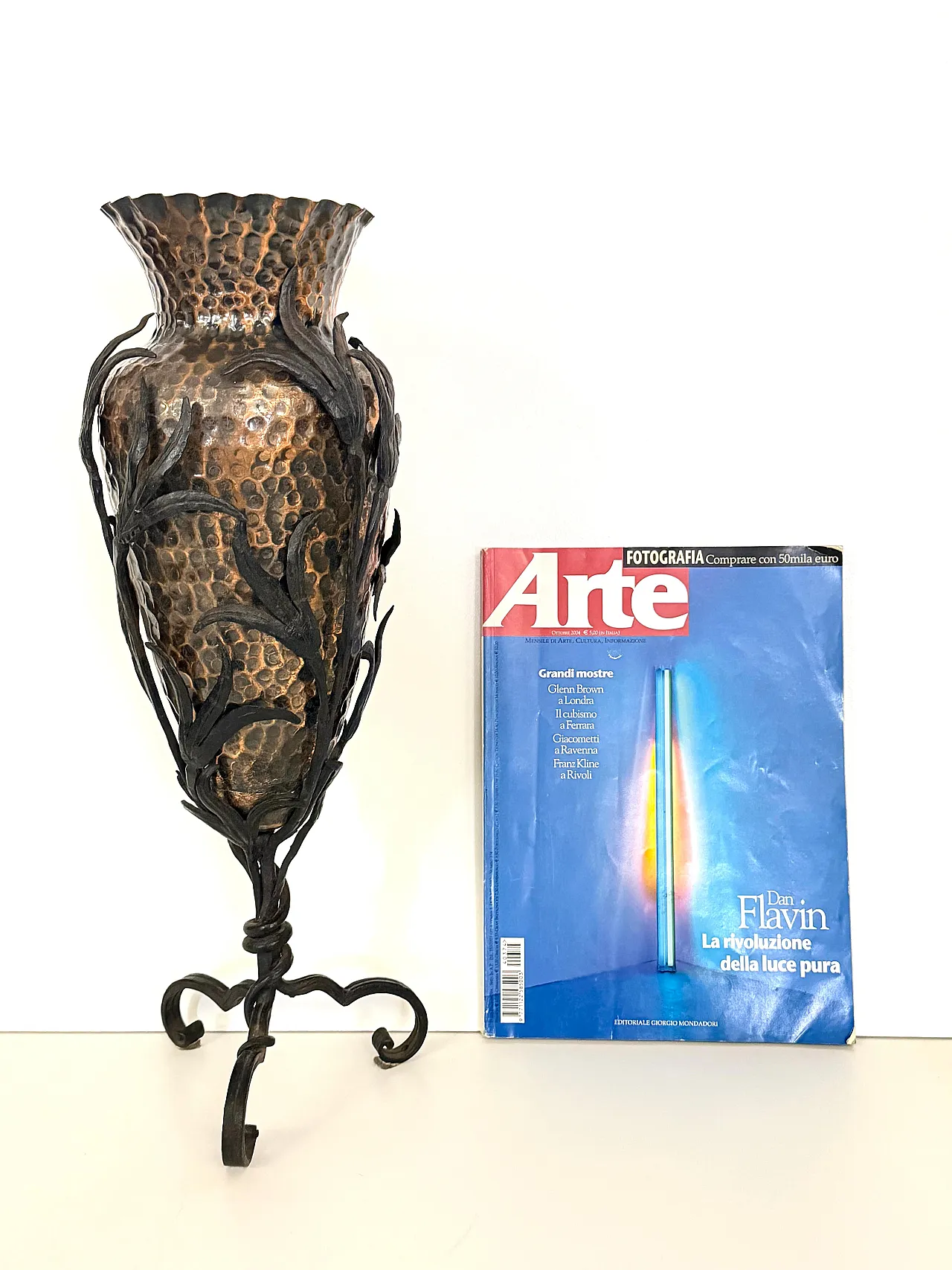 Vaso in rame con serpente e foglie in ferro battuto, '900 3