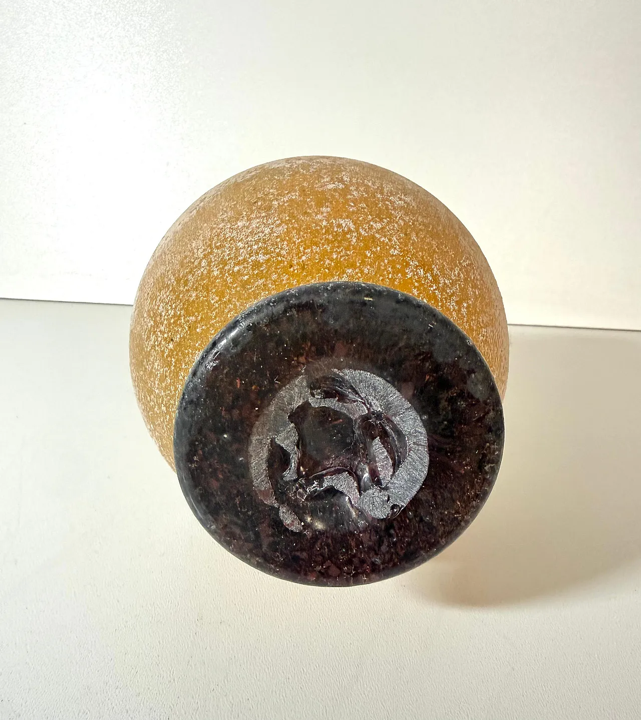 Vaso bottiglia in vetro scavo attr. a Gino Cenedese, anni '70 7