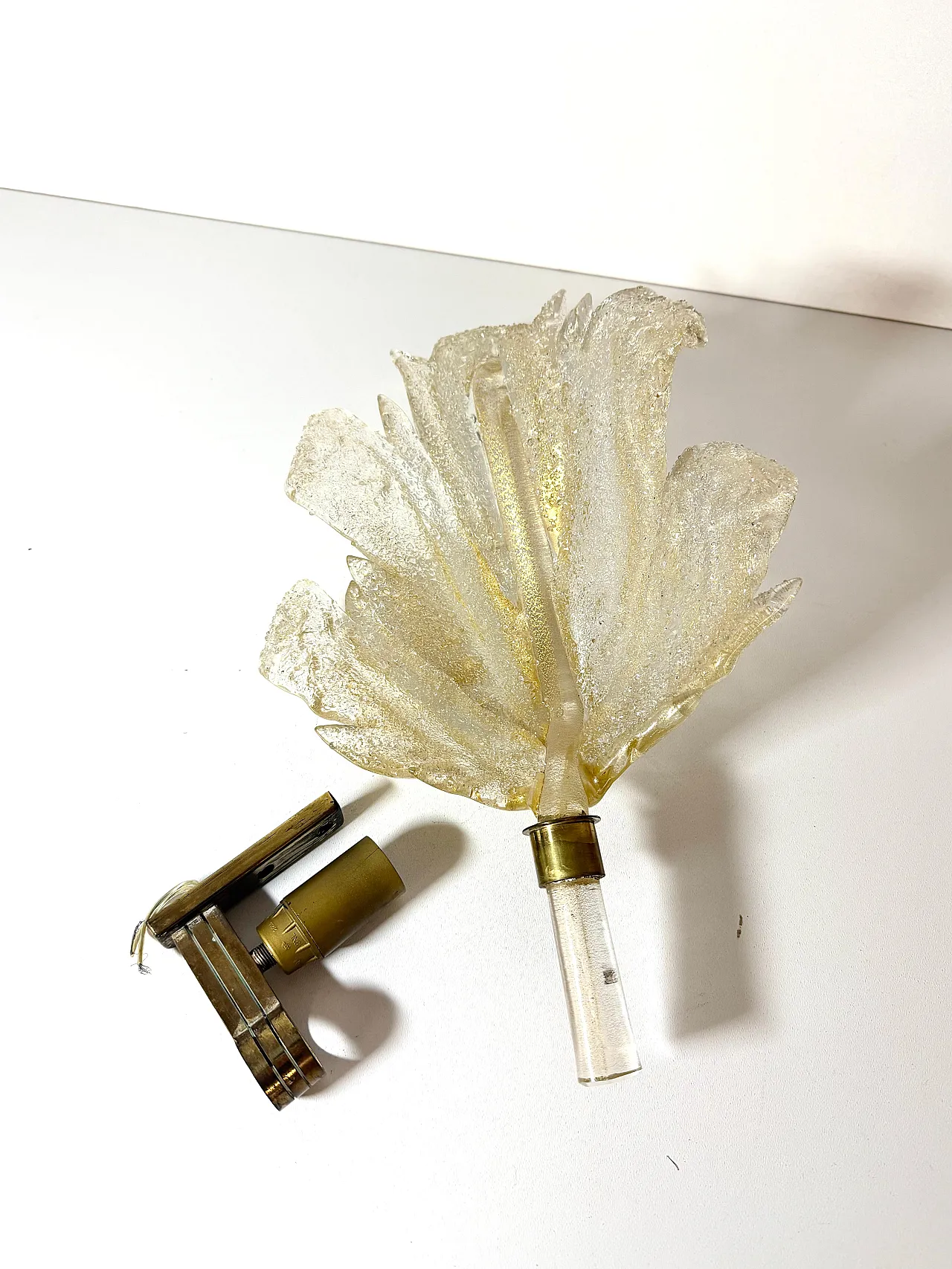Applique in vetro di Murano e foglia d'oro di Barovier Toso, anni '50 6