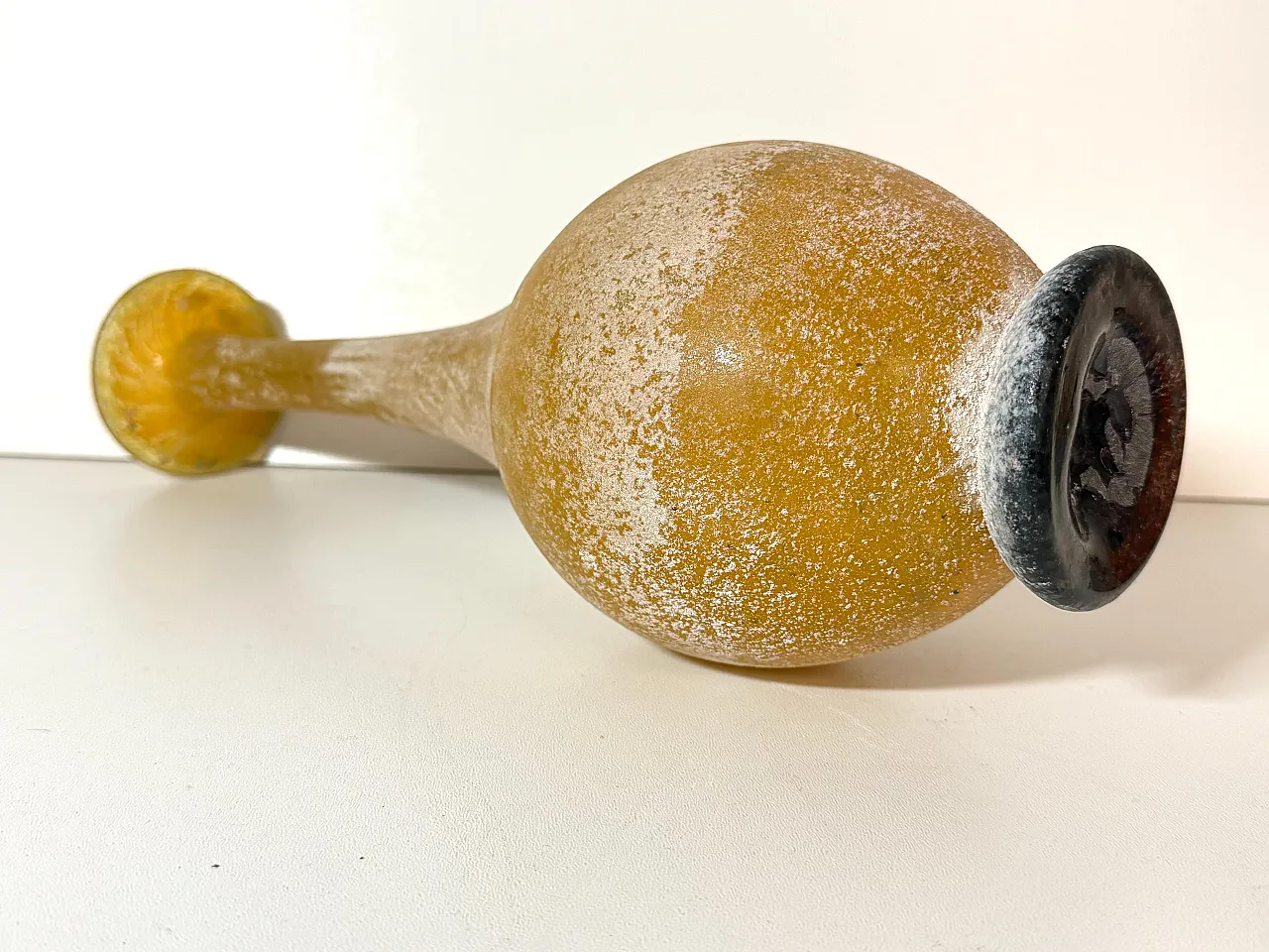 Vaso bottiglia in vetro scavo attr. a Gino Cenedese, anni '70 14