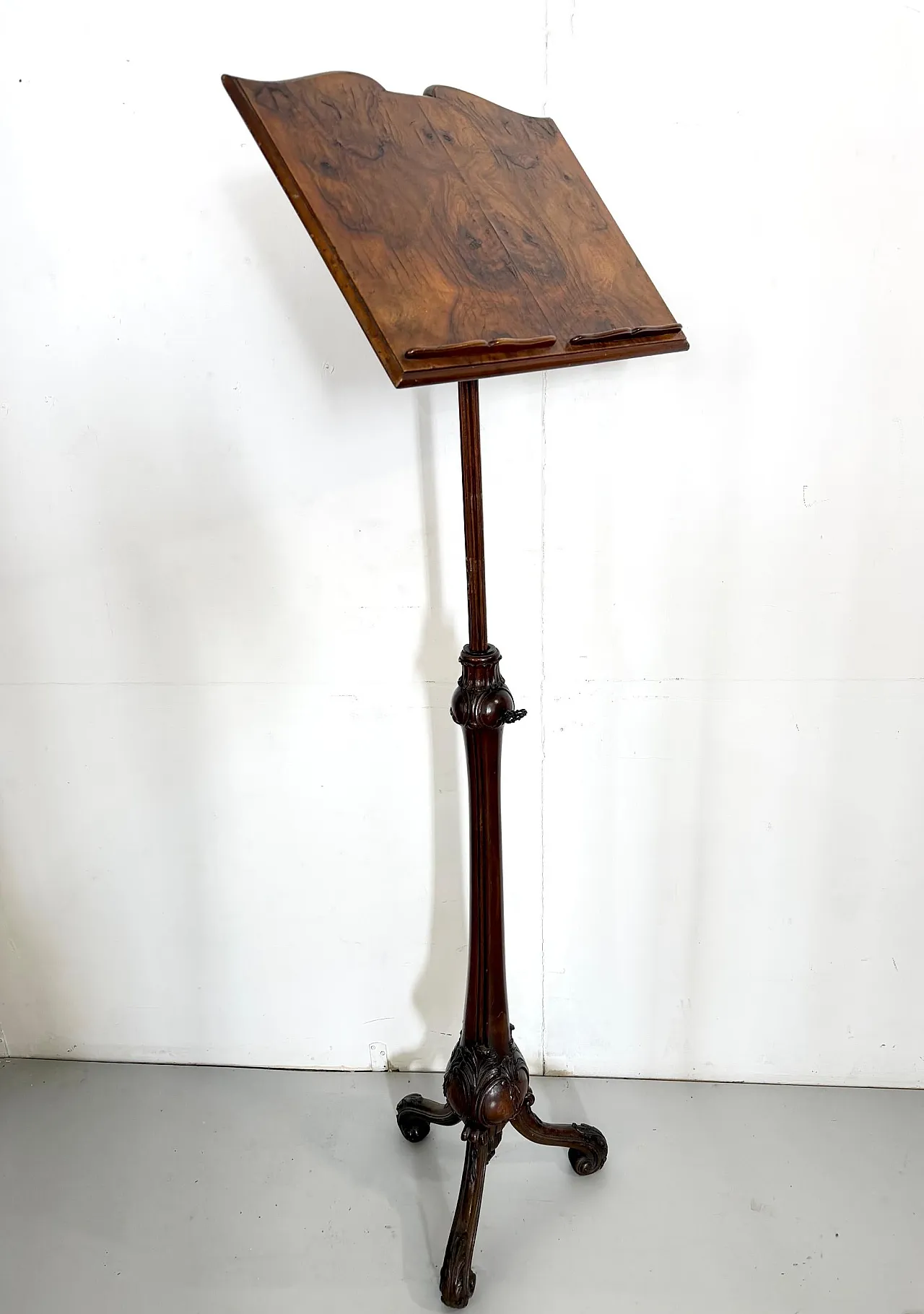 Hand-carved walnut adjustable bookend / music stand, 19th century 2