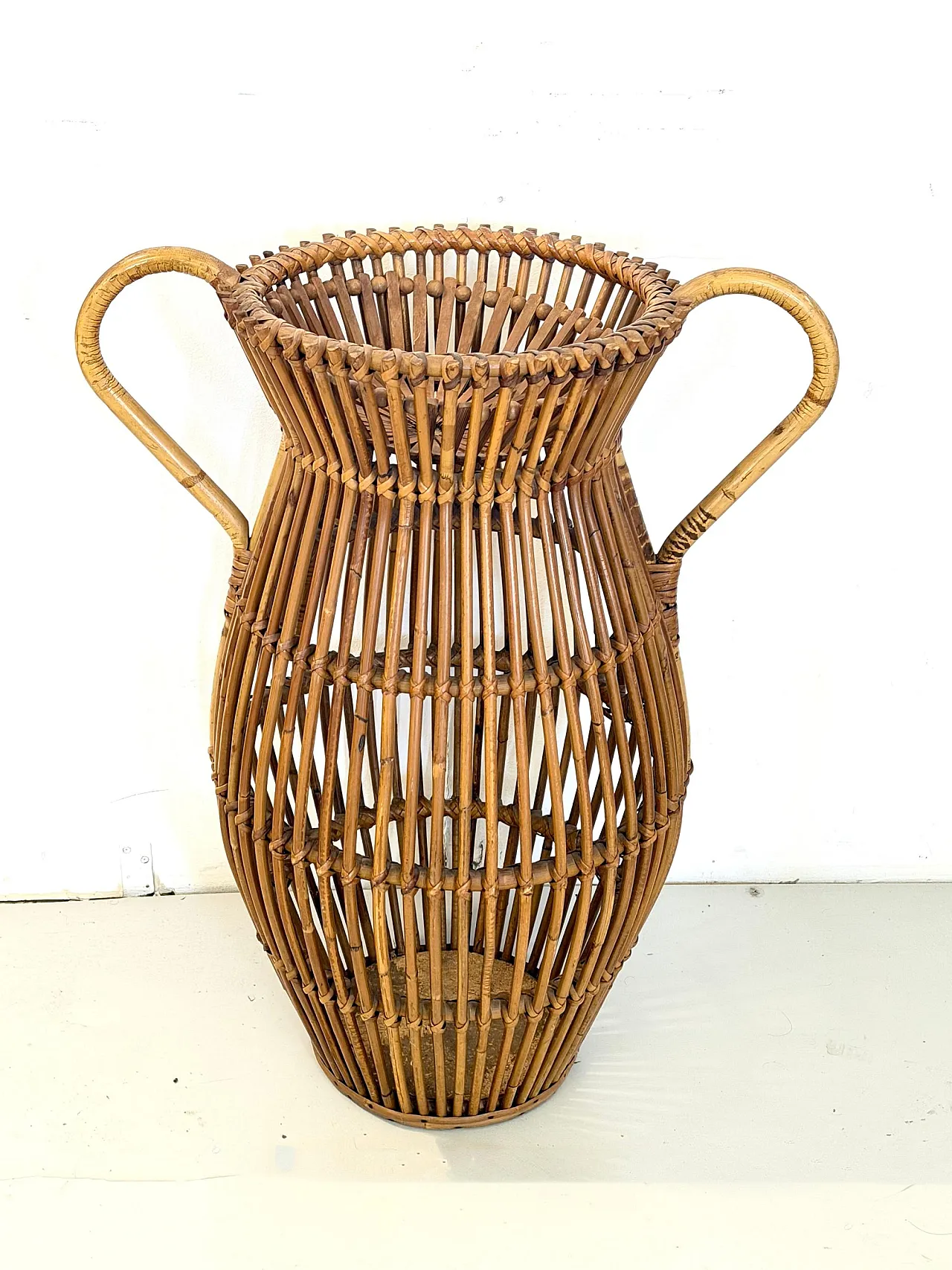 Wicker and bamboo Amphora umbrella stand, 1960s 3