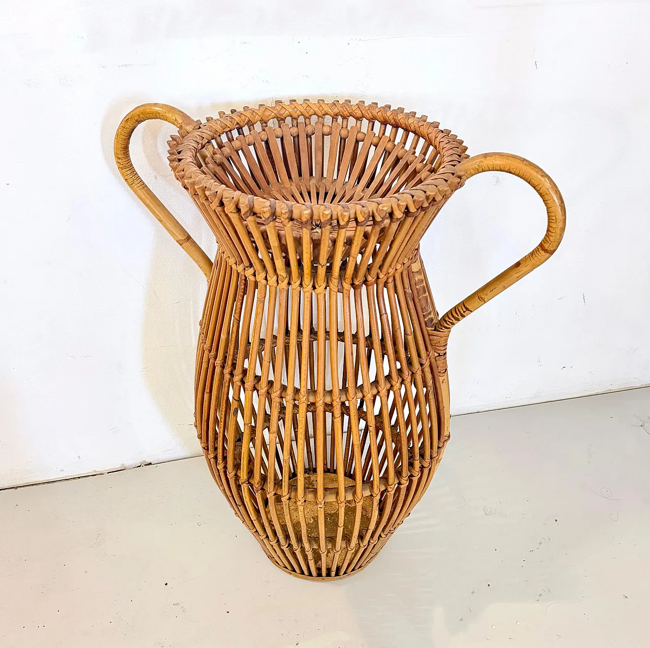 Wicker and bamboo Amphora umbrella stand, 1960s 5