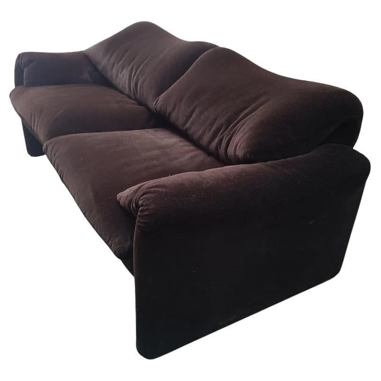 Maralunga sofa designed by Vico Magistretti for Cassina, Italy 1973 1